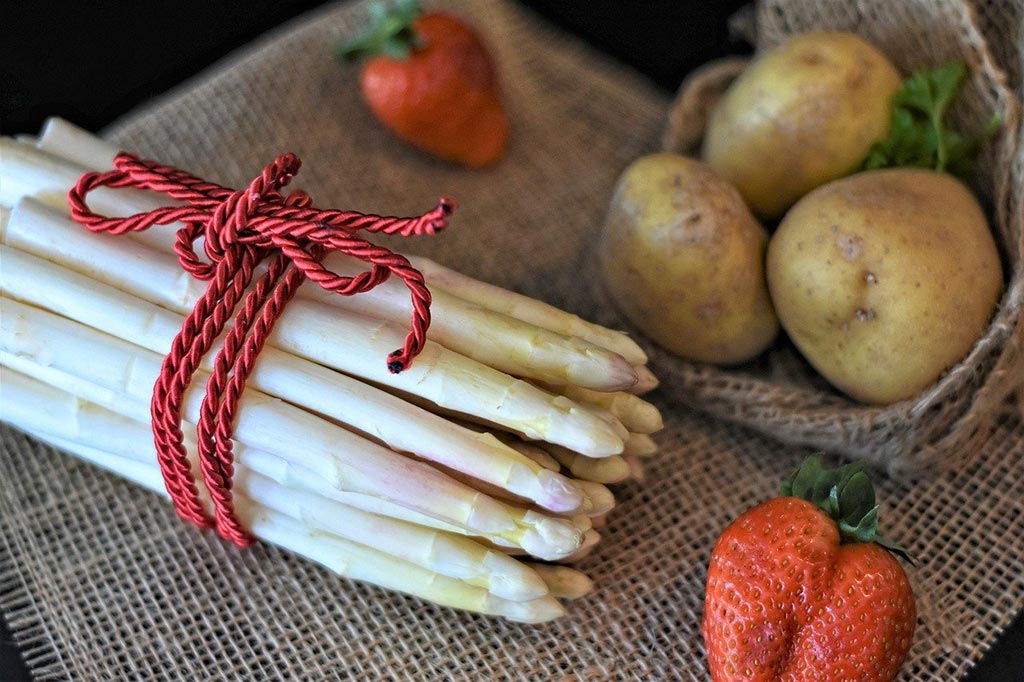 Spargelzeit in der "Peif"